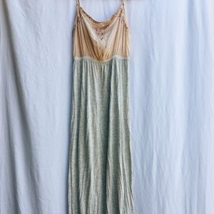URBAN OUTFITTERS